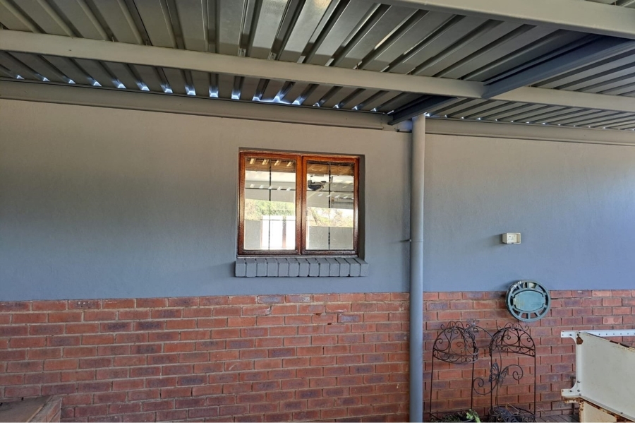 4 Bedroom Property for Sale in Buffelspoort Eco Estate North West